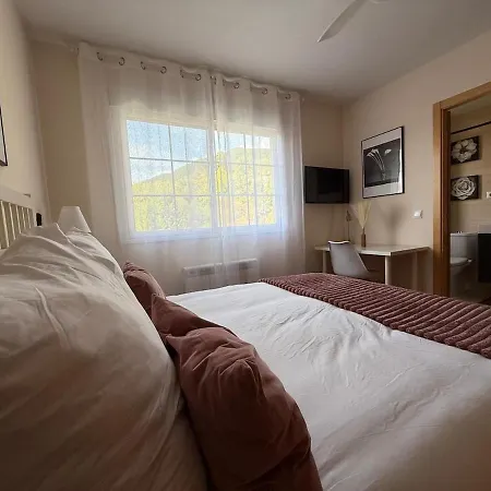 Acogedor Con Jardin Ideal Desconectar *