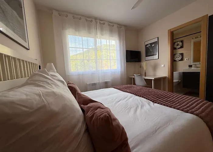 Acogedor Con Jardin Ideal Desconectar *